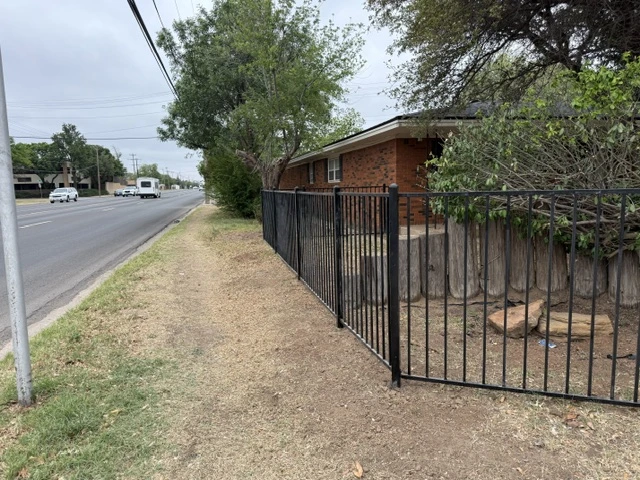 4ft Decorative welded fence with matching gate installed in Lubbock Texas