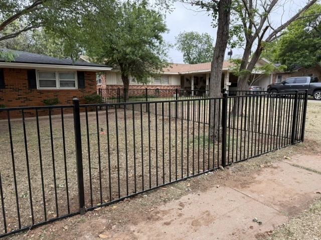 4ft Decorative welded fence with matching gate installed in Lubbock Texas