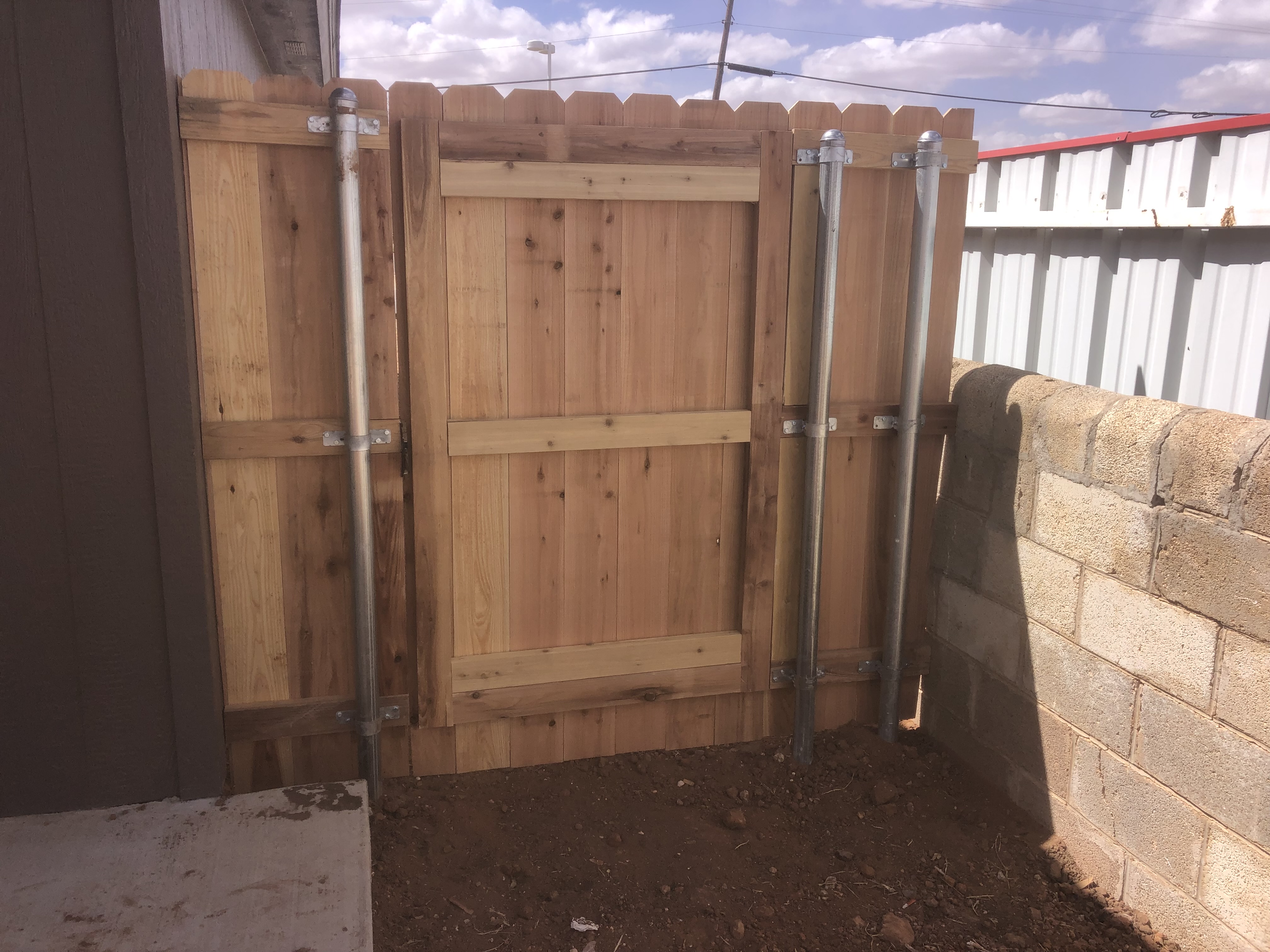 5-ft wide custom gate - dog ear