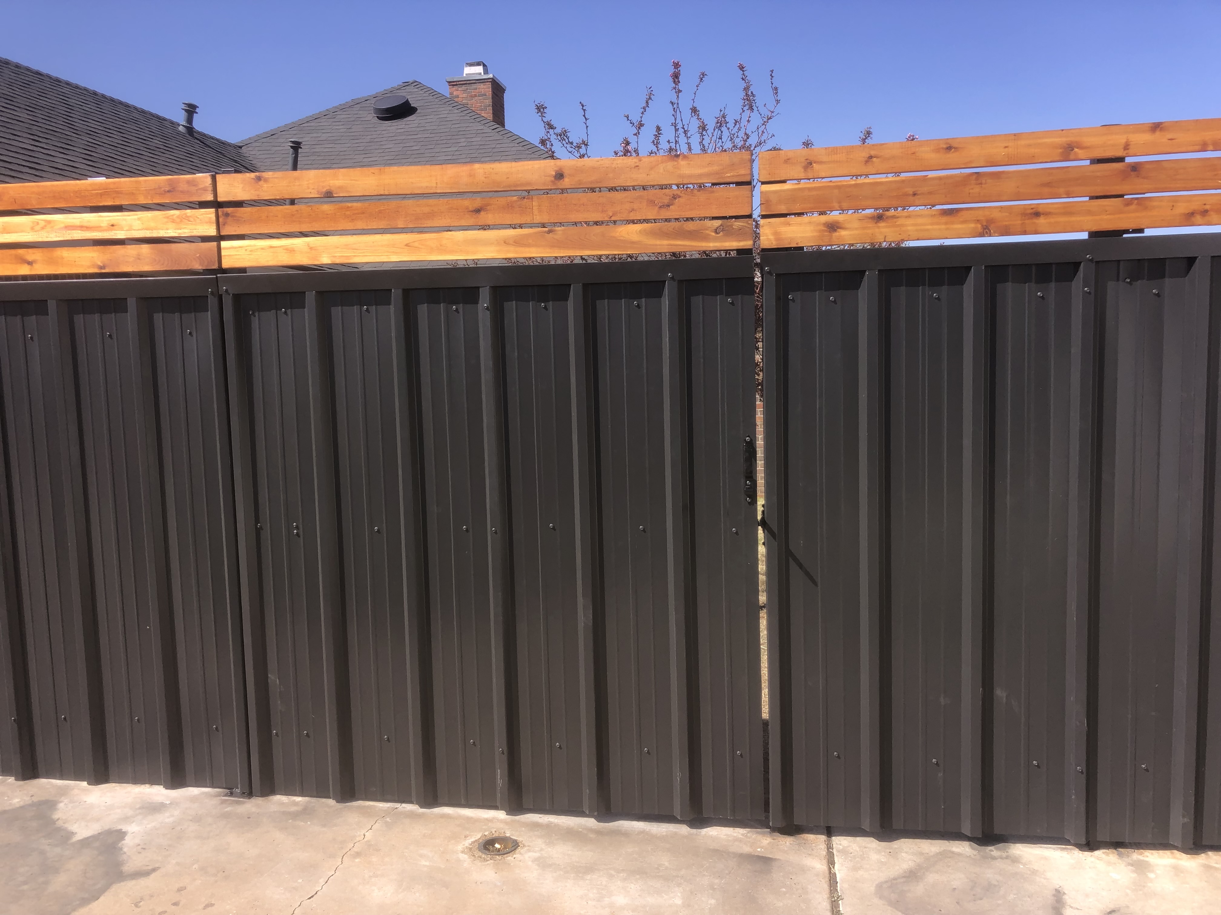 Metal-Wood Hybrid Gate